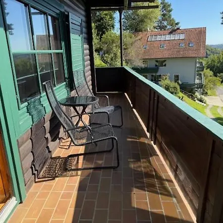 Maximilian Apartment *